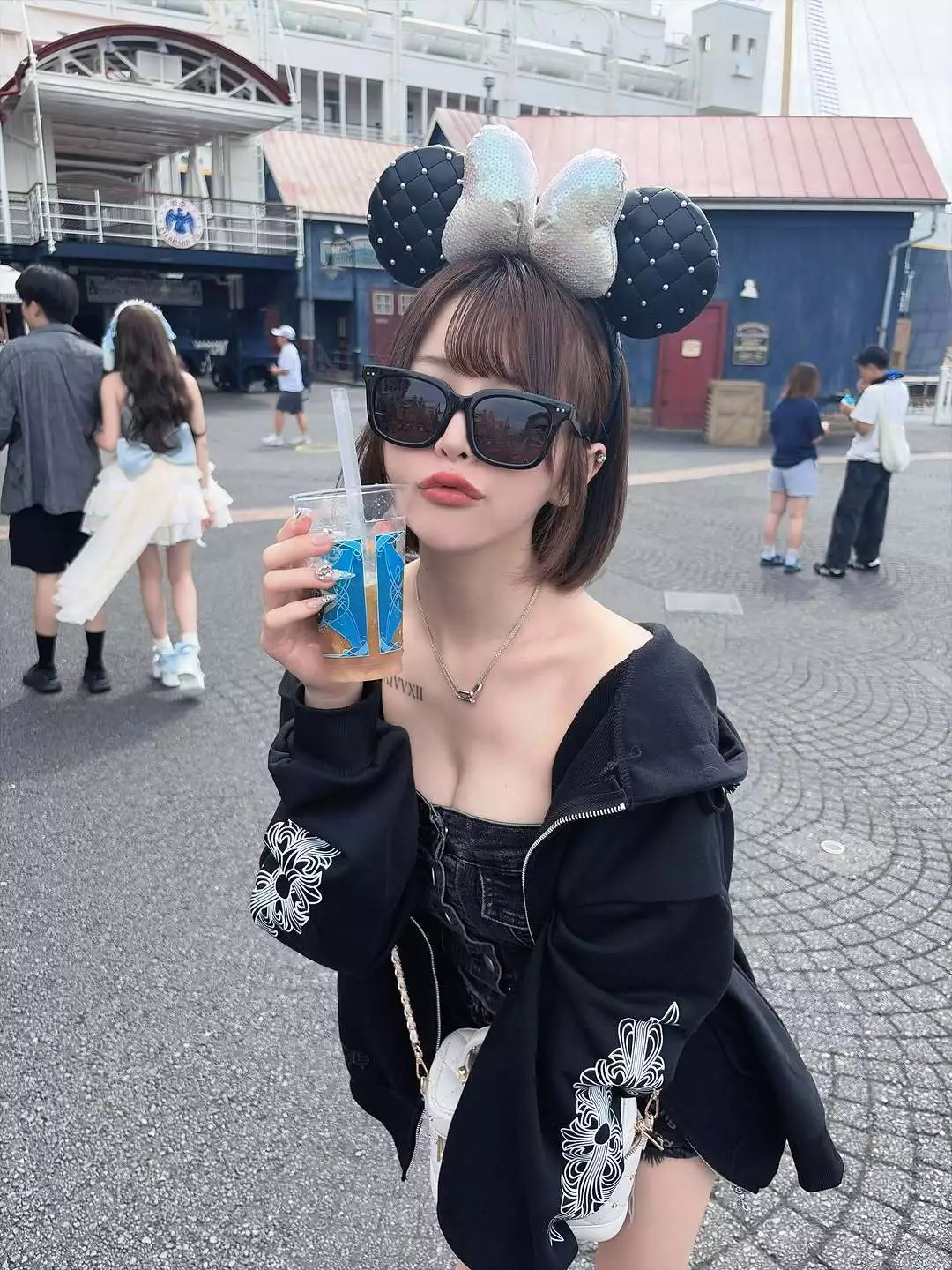 ももにゃ