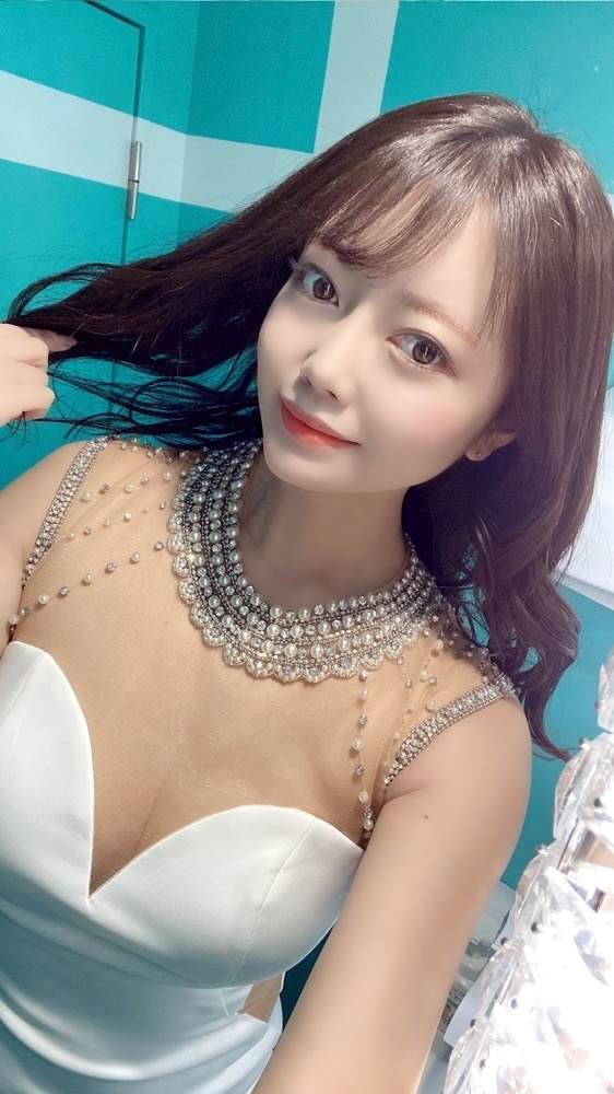 妃 えりな