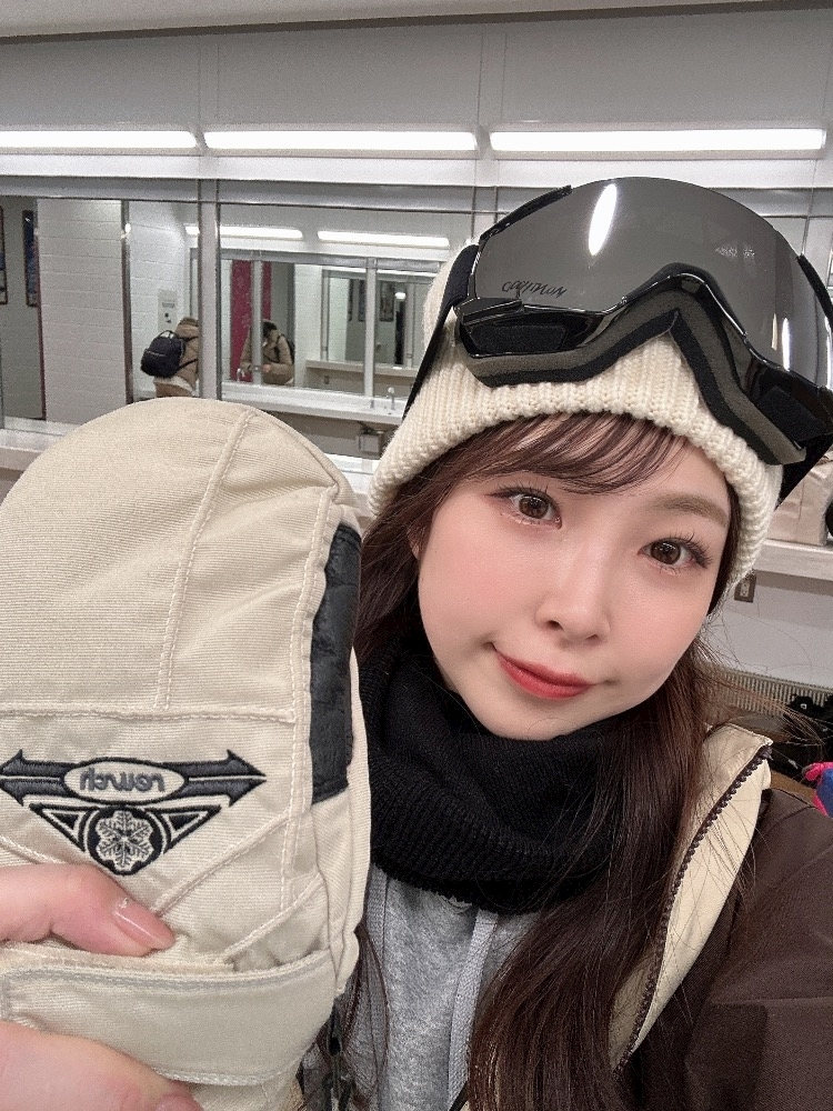 麗日 ひな