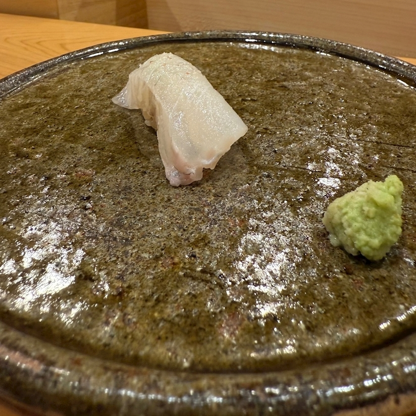 マユ