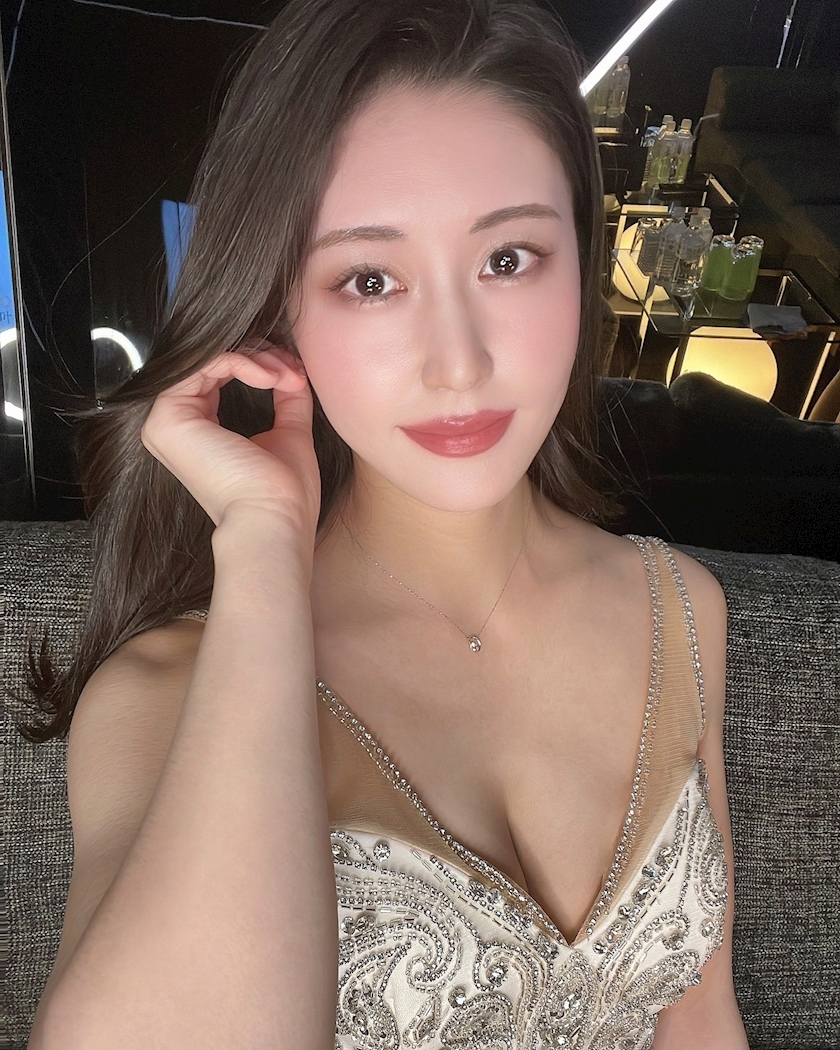 泉 りさ