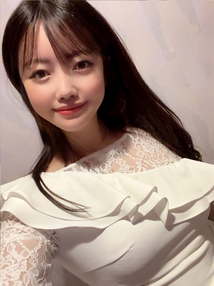 妃 えりな