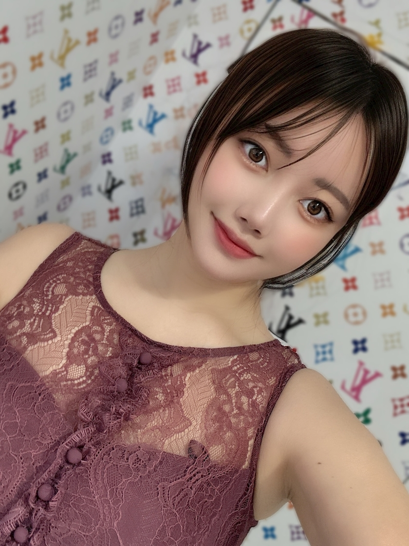 妃 えりな
