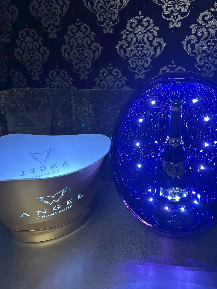 白咲 つむぎ