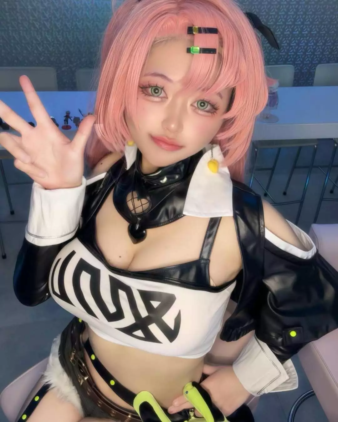 にこ