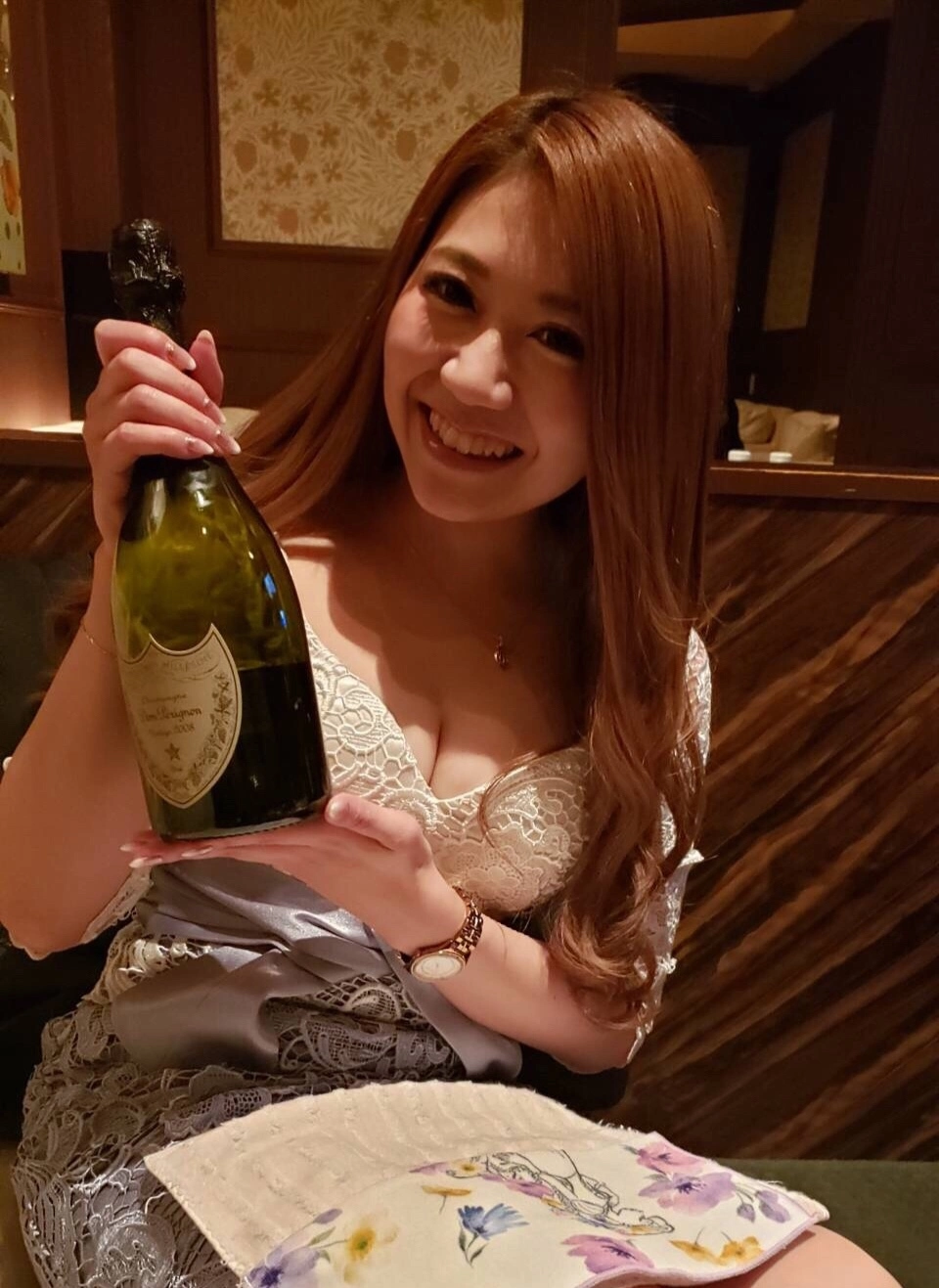 あや