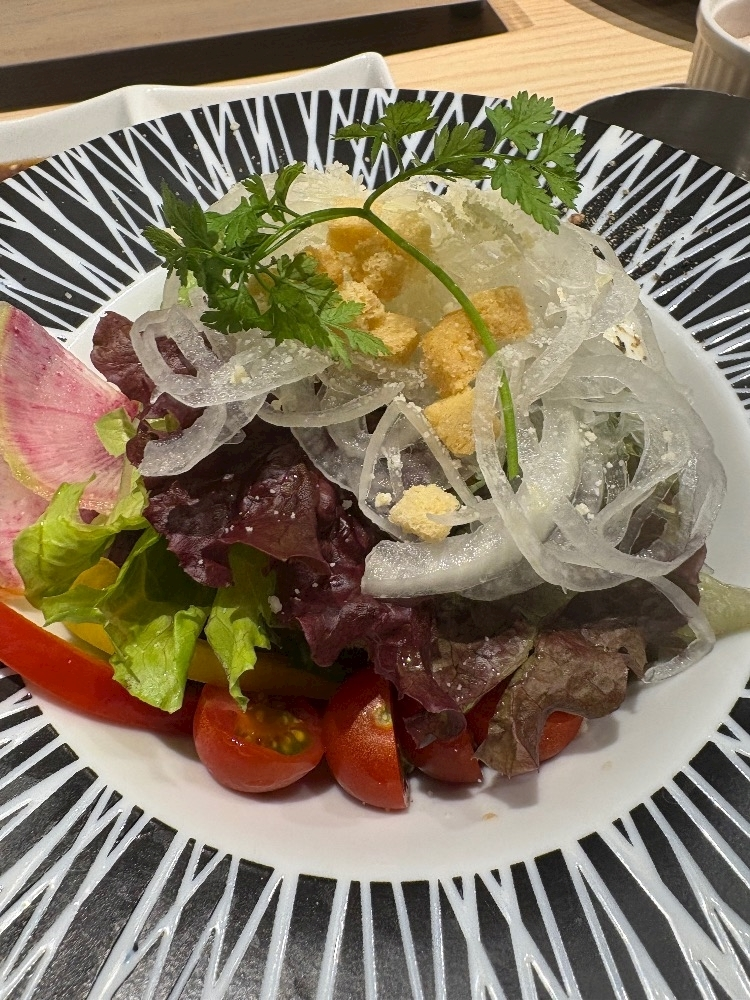 佐野 エマ