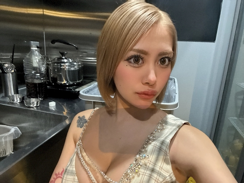 イヴ