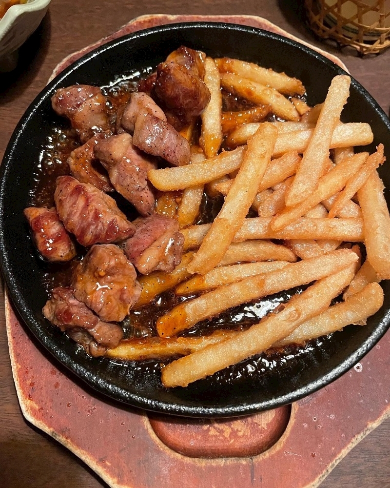 朝倉 しおり