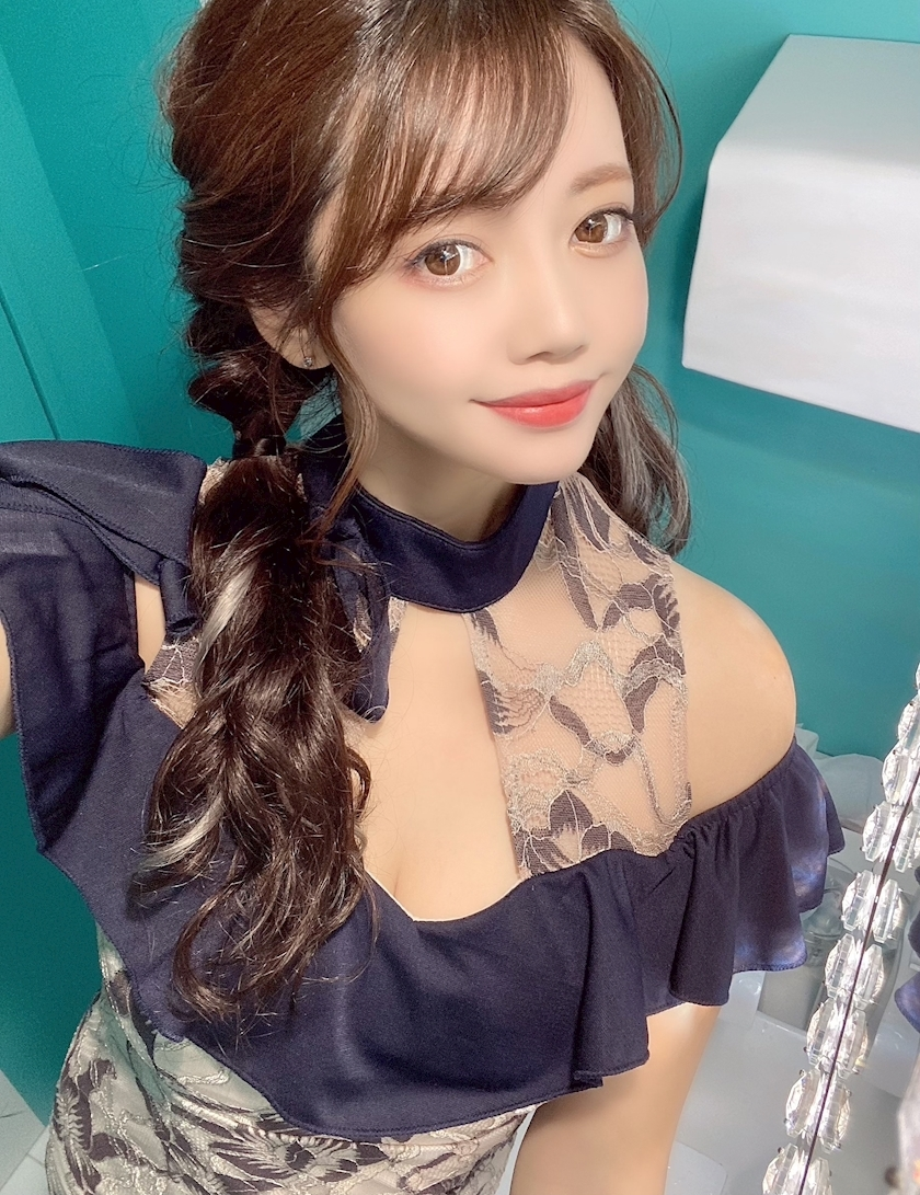 妃 えりな