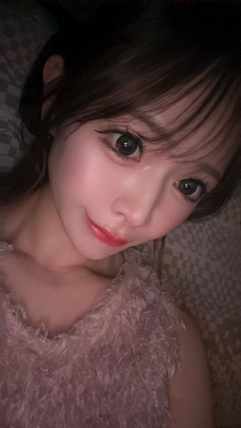 葉月 りほ