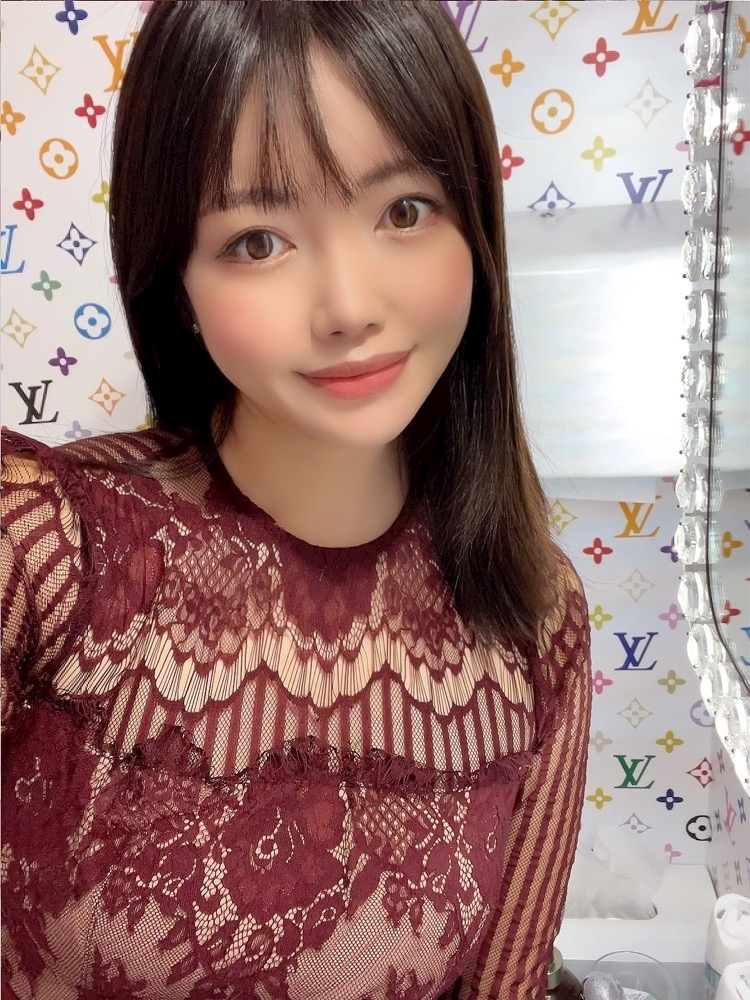 妃 えりな