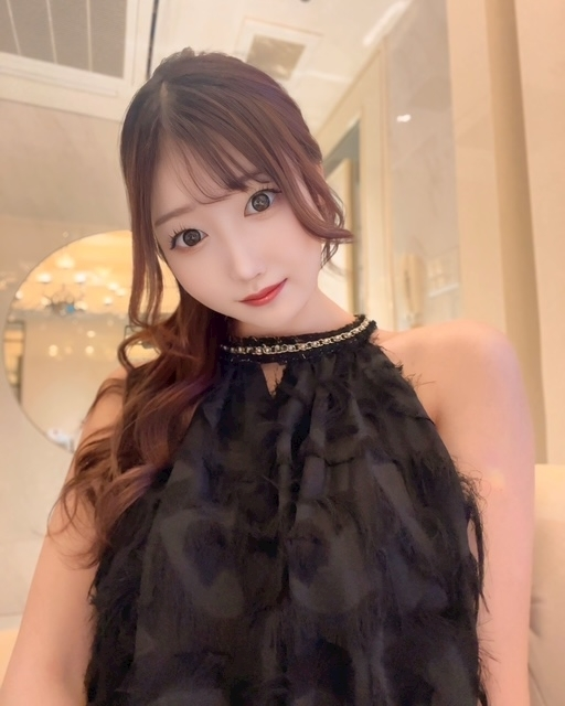 美波 ななみ