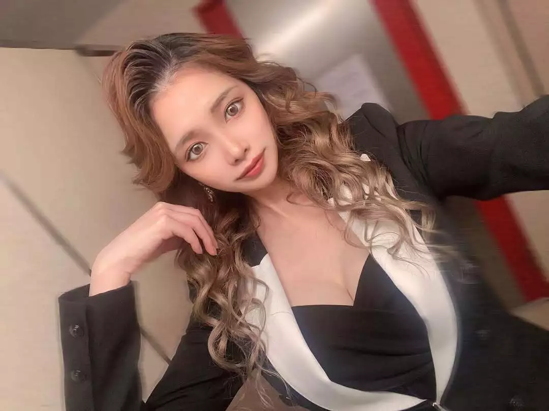 愛咲 星華
