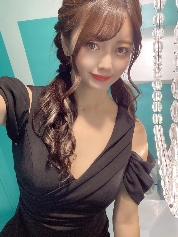 妃 えりな