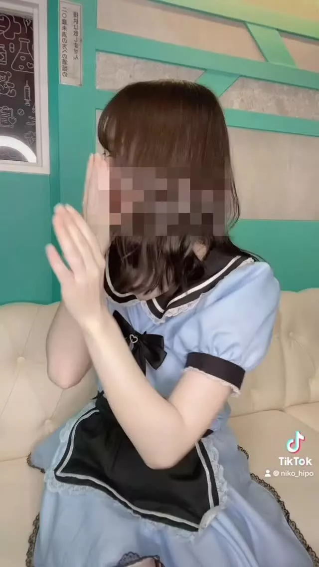 にこ
