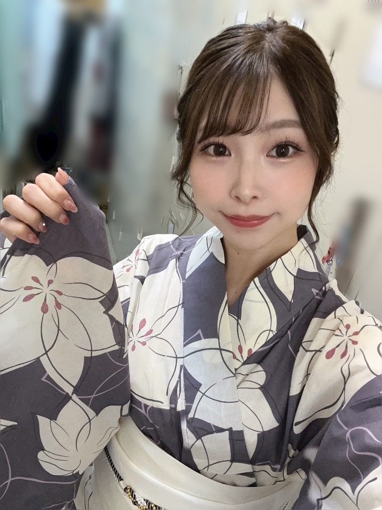 麗日 ひな