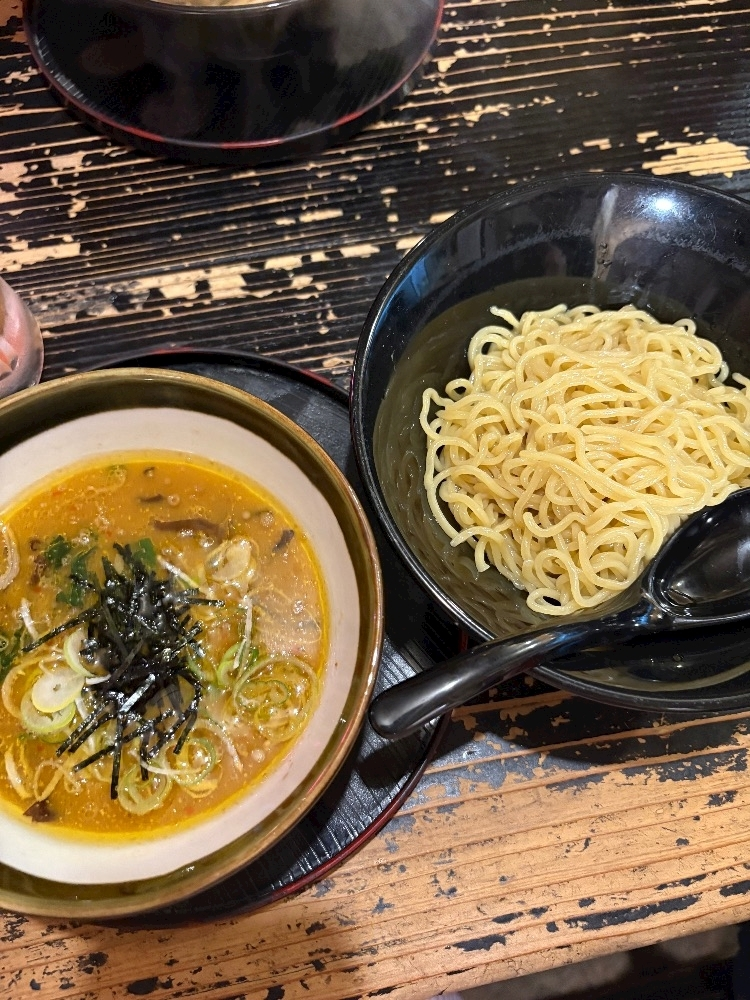 佐野 エマ