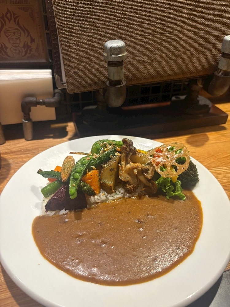 佐野 エマ