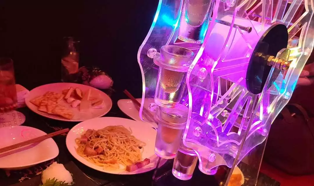 八吹 唯菜