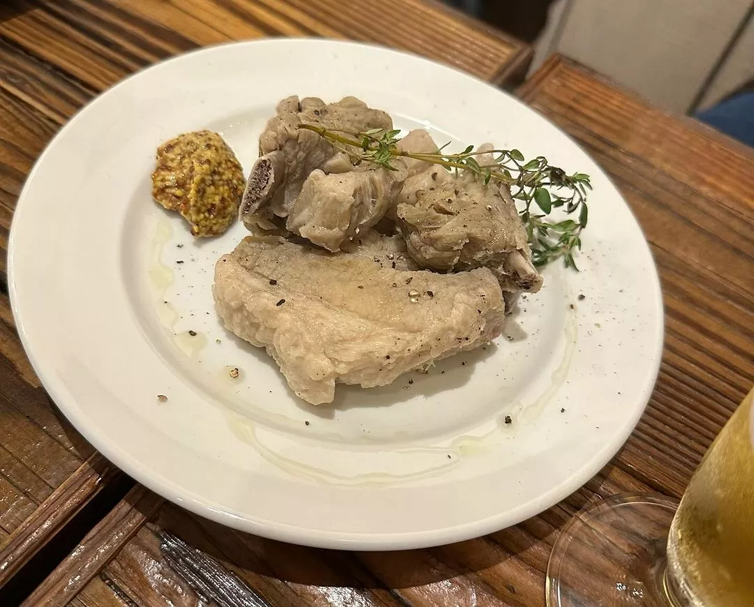 麻貴