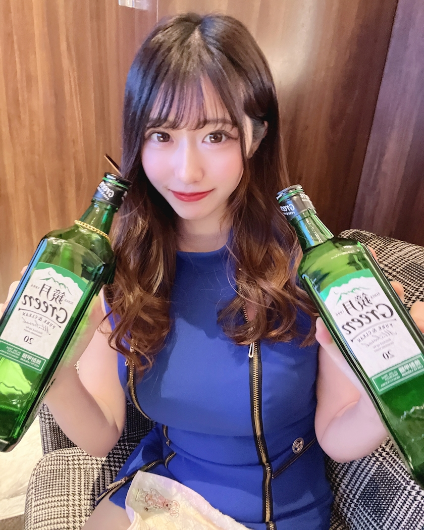 天乃 りさ