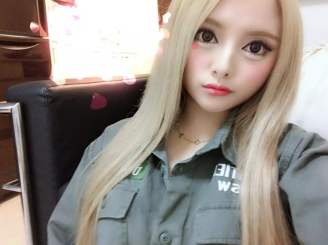 愛咲 雅