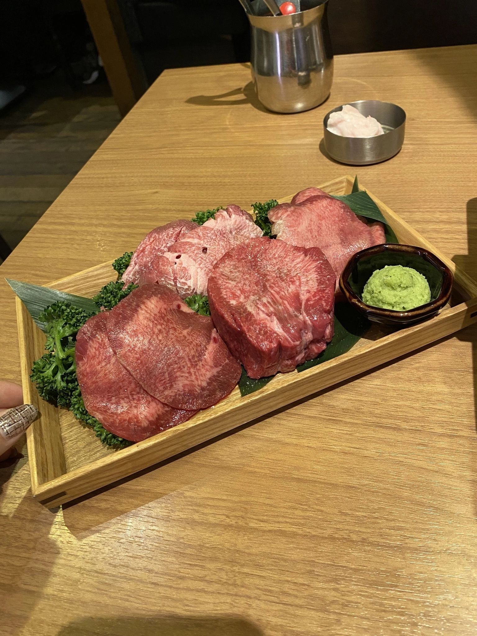 あきら