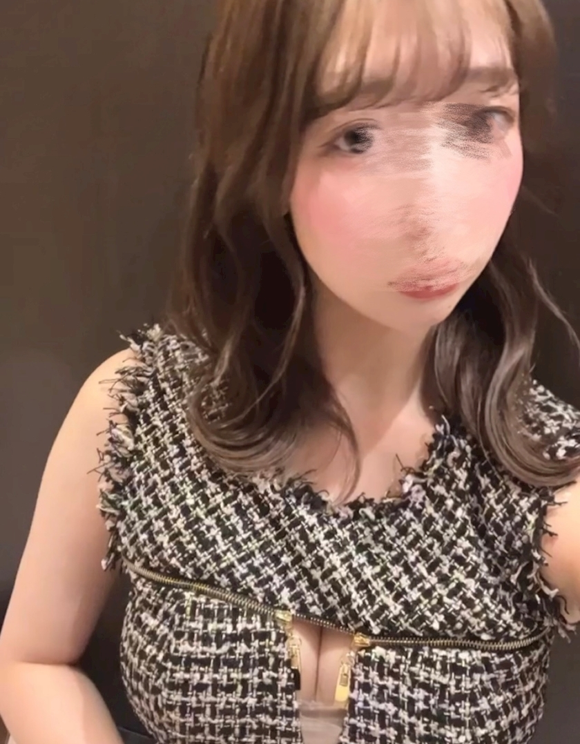 乙川 ゆあ