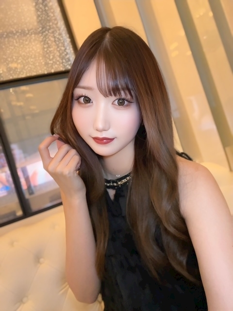 美波 ななみ