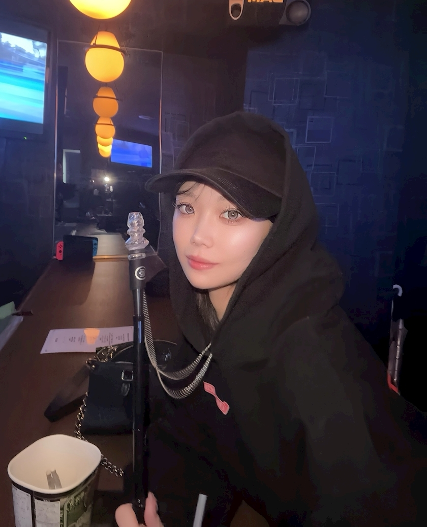 三鷹 真綺
