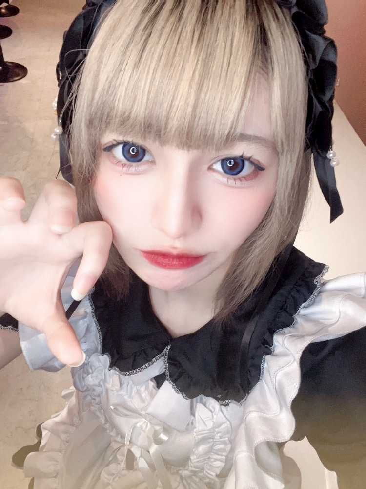 てぃな