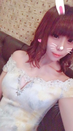 小川 真央