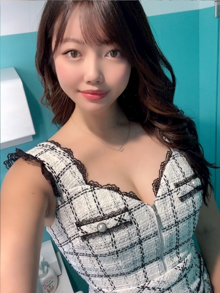 妃 えりな