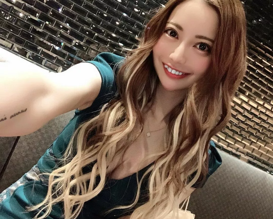 真野 ゆりあ