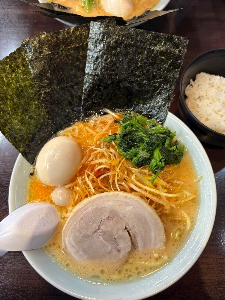 佐野 エマ