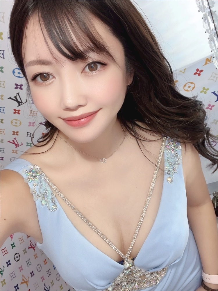 妃 えりな
