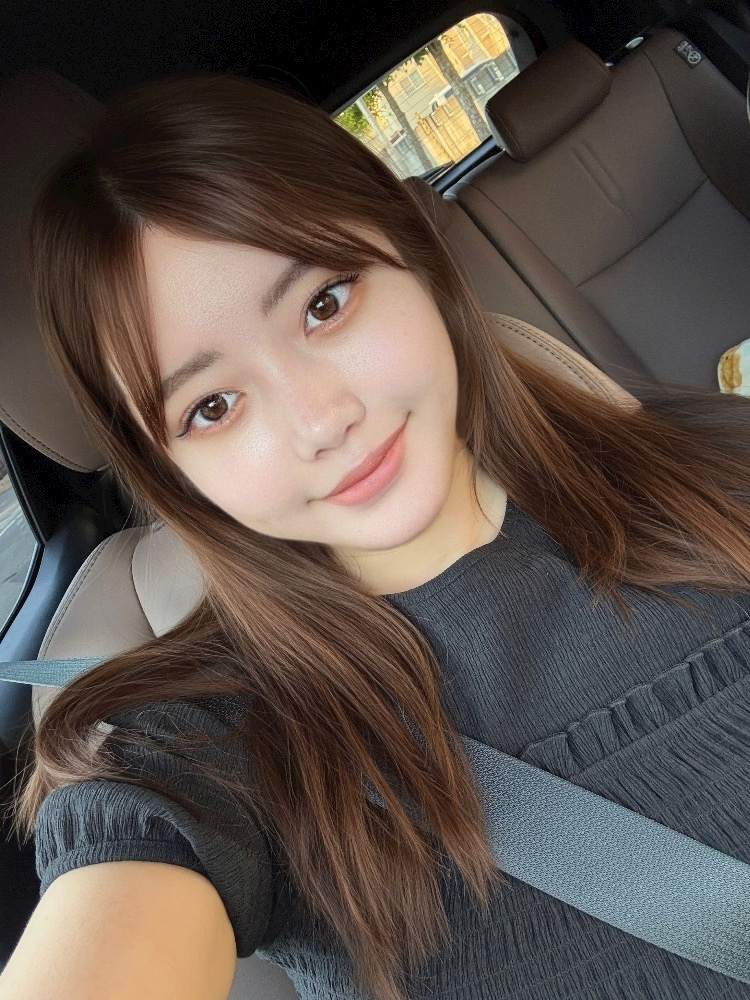 妃 えりな