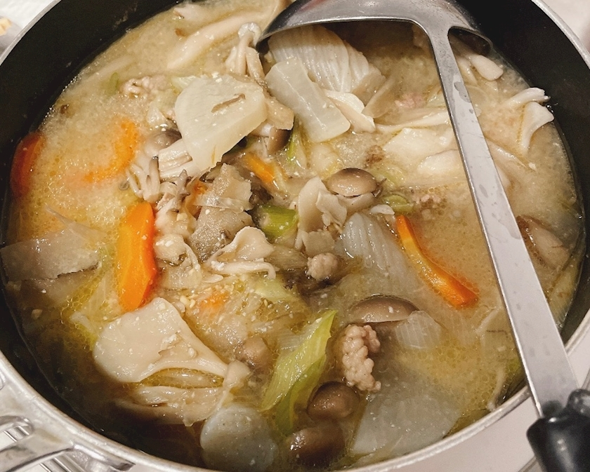 愛羽 仁美