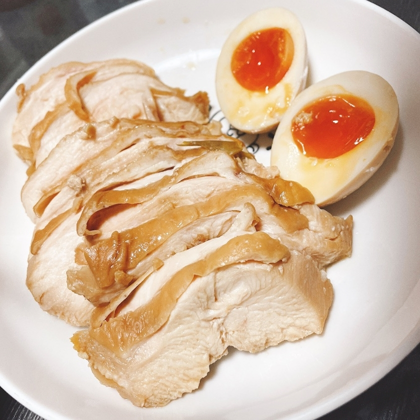 愛羽 仁美