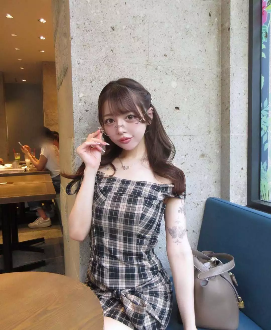 ももにゃ