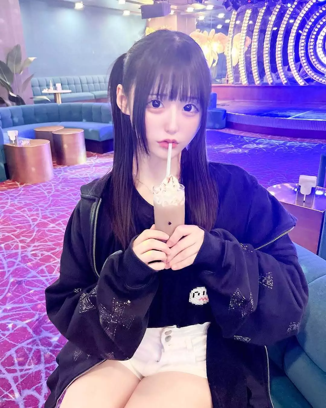 水無月 ゆゆ