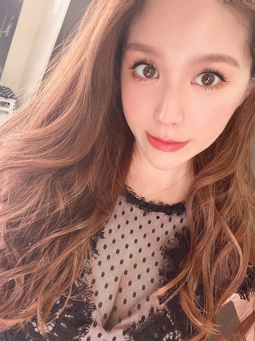 黒輝 りさ