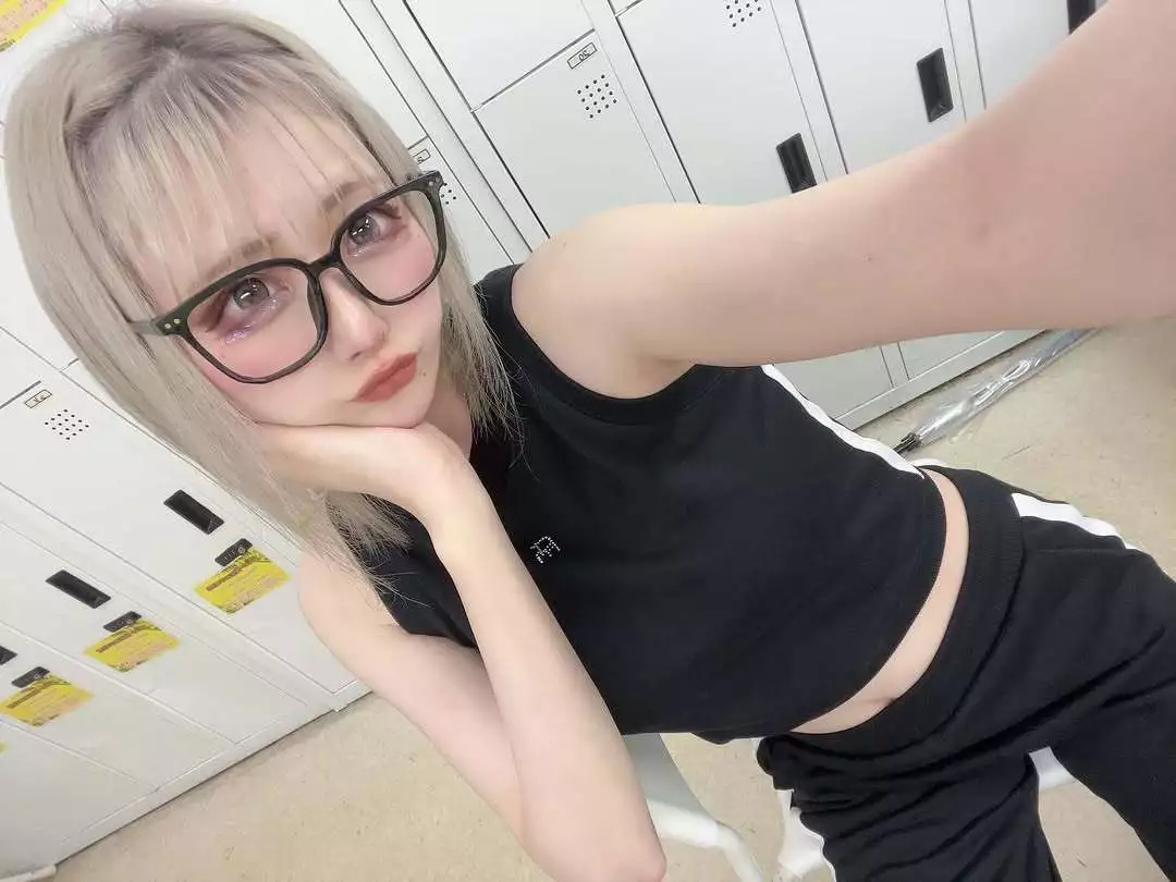 雛鶴 めい