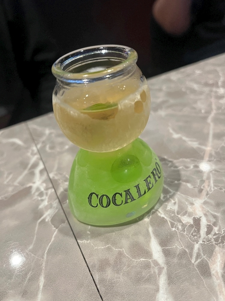 ティラノまな