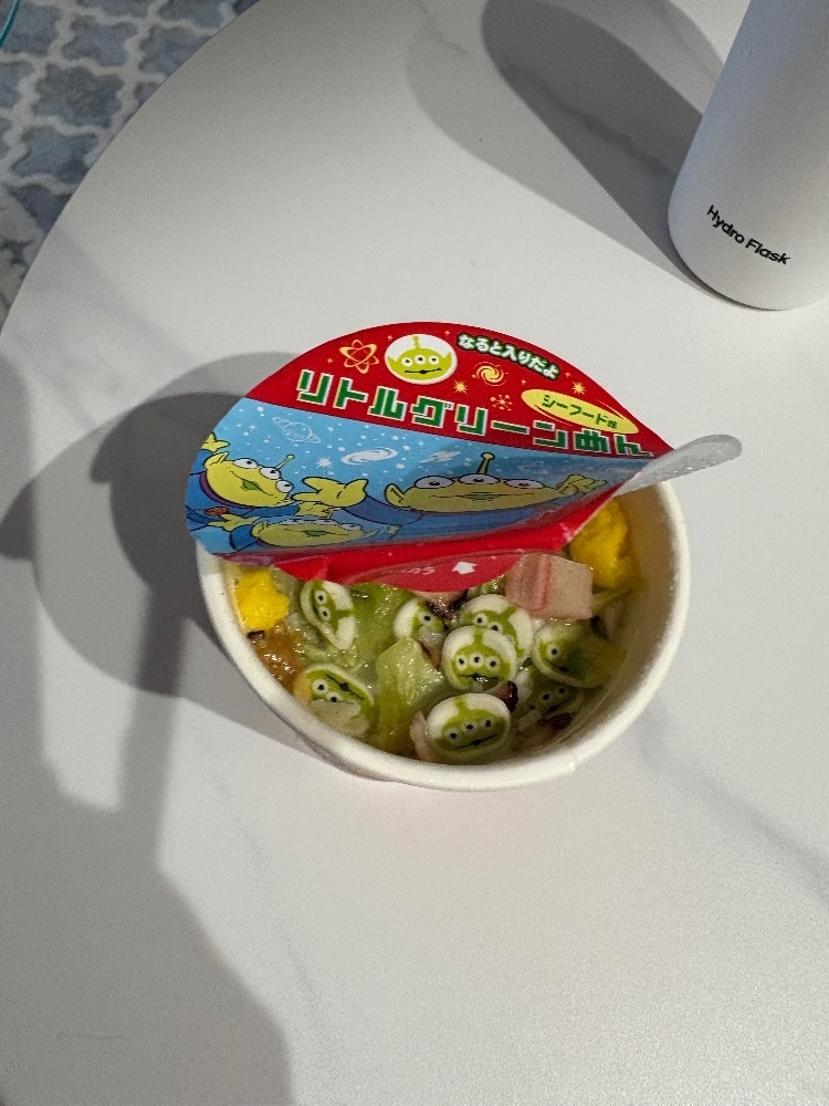 葉月 ひろみ