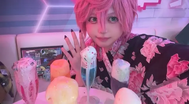 にこ