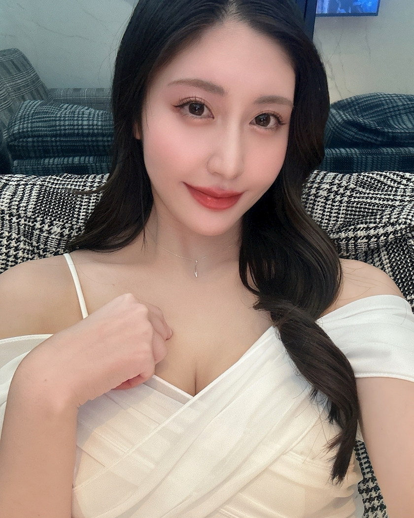 泉 りさ