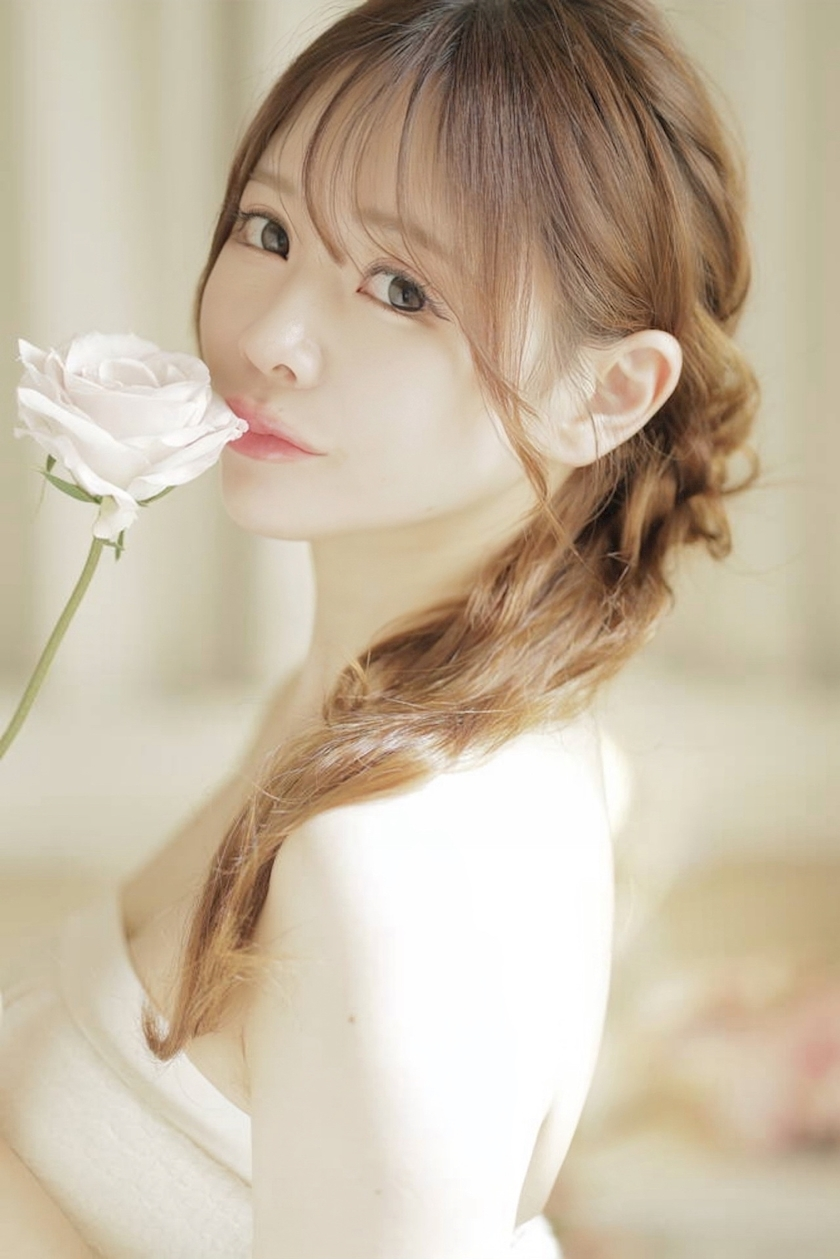 葉月 りほ