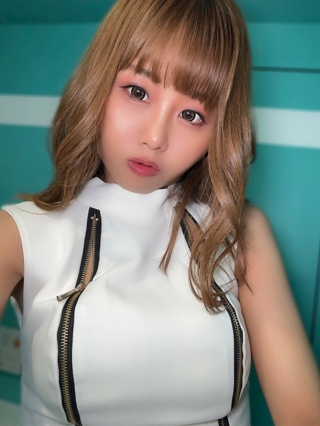 一条 彩由
